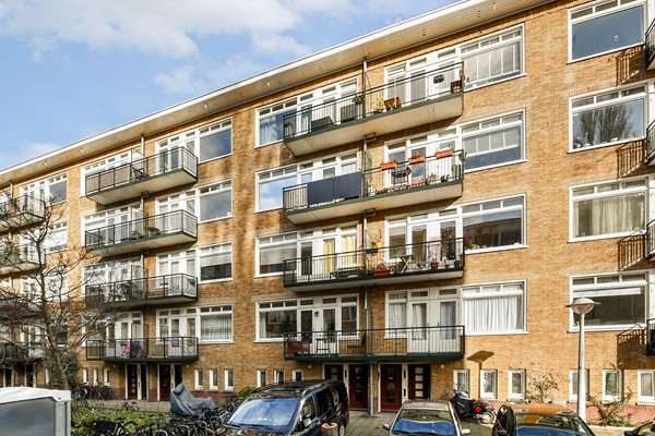 For sale: Esmoreitstraat 8H, 1055CD Amsterdam